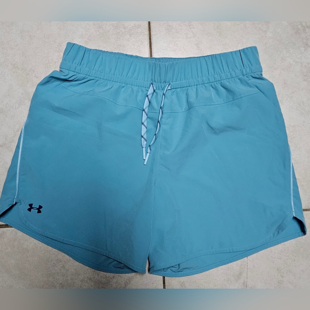 Underarmor athletic workout running shorts small